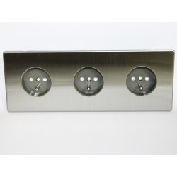 Trippel eluttag i borstat stål – GOVENA Metal Line – annan vy