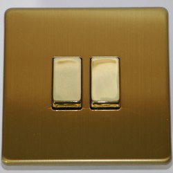 GOVENA METZ2E2SB-D – dubbele schakelaar geborsteld messing, Metal Line