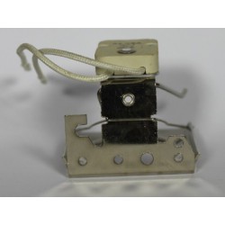 Socket MR16 con Staffa
